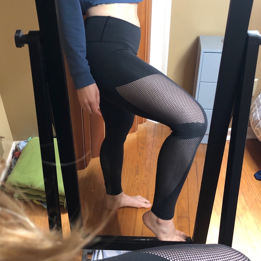 Lululemon Mesh-Paneled Wunder Unders